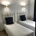 Piscine Pr - Vue Villa